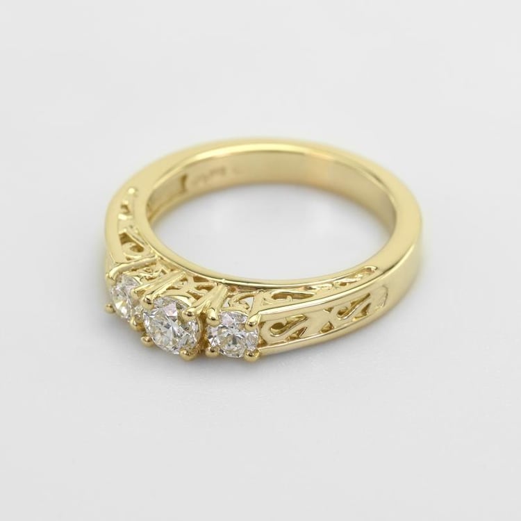 Diamantový zlatý zásnubný prsteň vo vintage štýle 51366