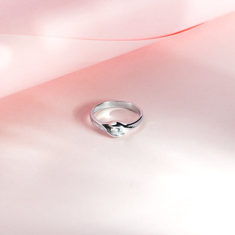 Zásnubný prsteň s moissanitom Ambriel 150427