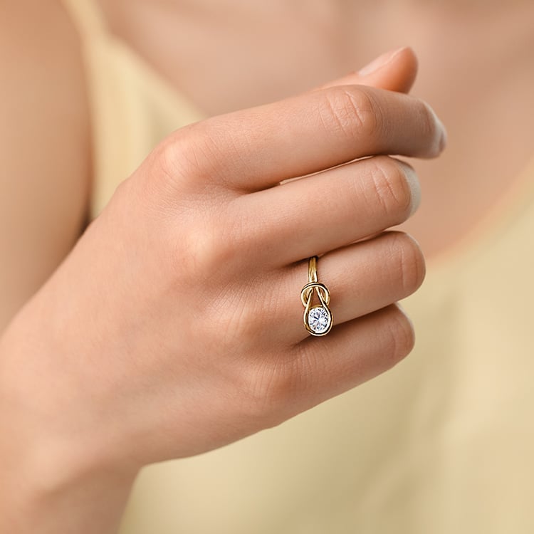 Zásnubný prsteň s moissanitom Bryn 156294