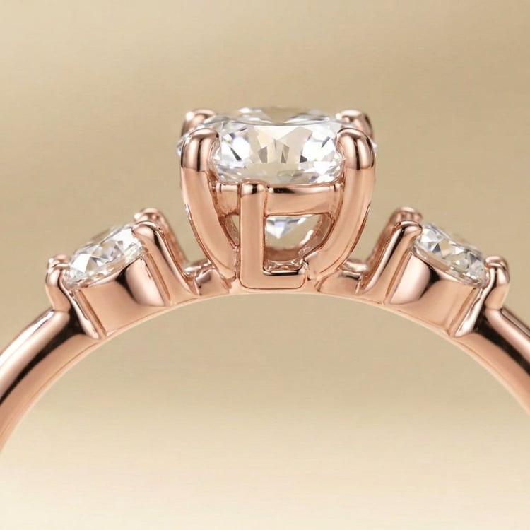 Zásnubný prsteň s výberom písmen a diamantmi Fera 167669
