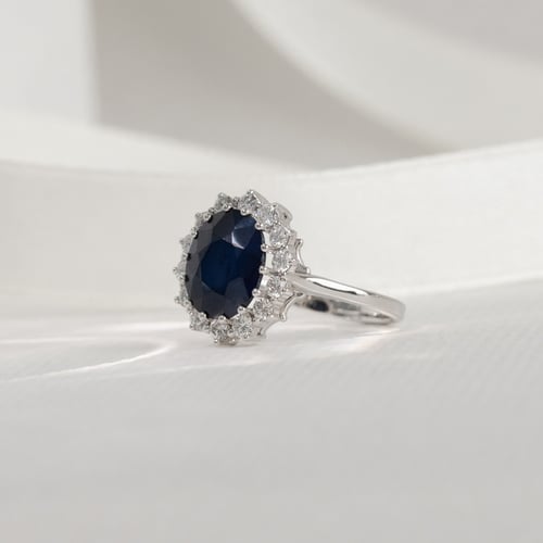 Prsteň s modrým zafírom a diamantmi Zanite