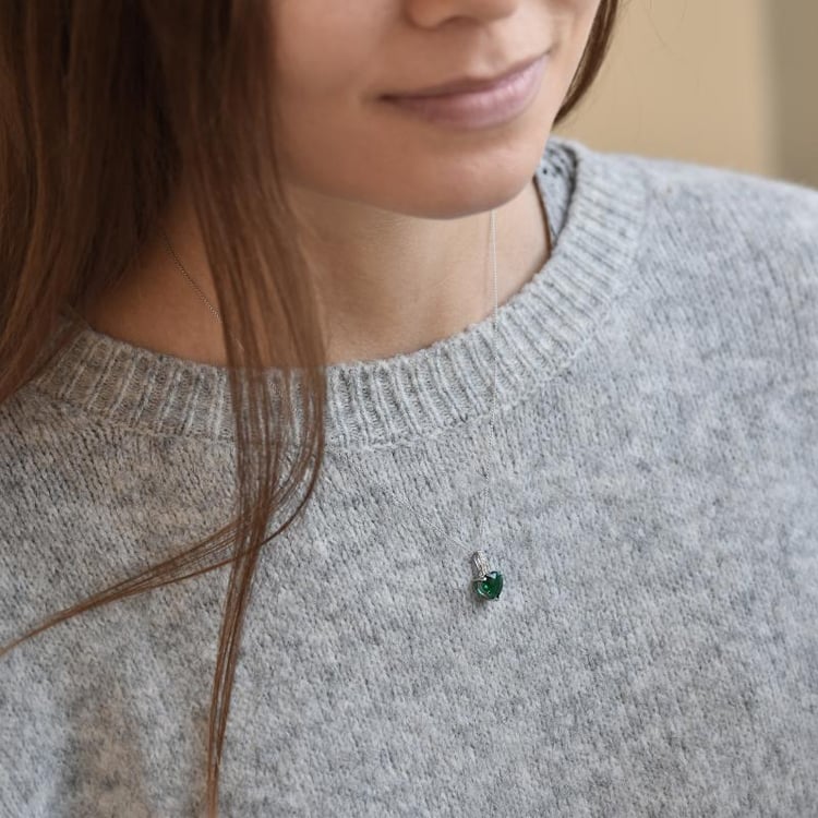 Smaragdové srdce v zlatom prívesku 32675