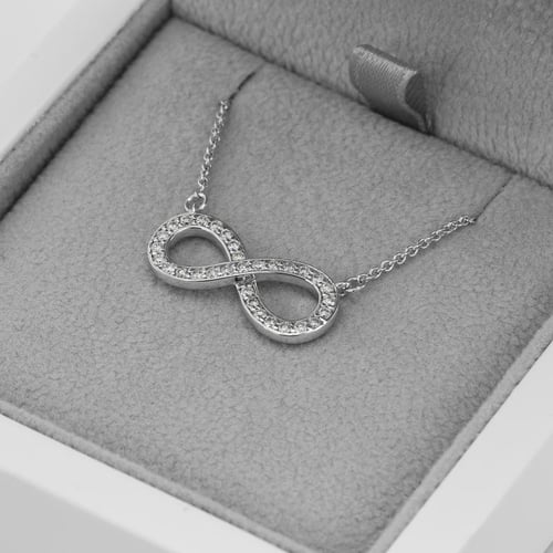 Prívesok zdobený diamantmi Infinity