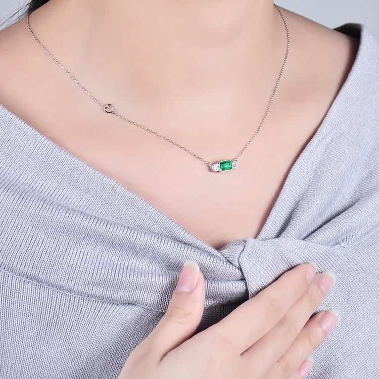 Smaragdový náhrdelník 18493