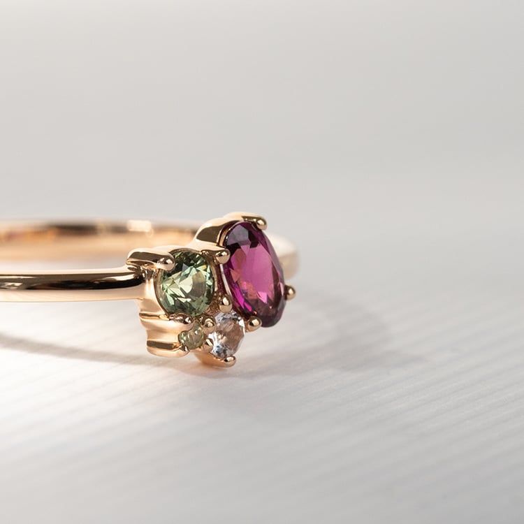 Cluster prsteň s rhodolit granátom, zafírom, morganitom a olivínom Merche 121635