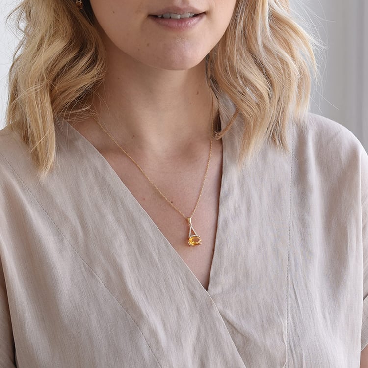 Zlatý náhrdelník s citrínom 70900