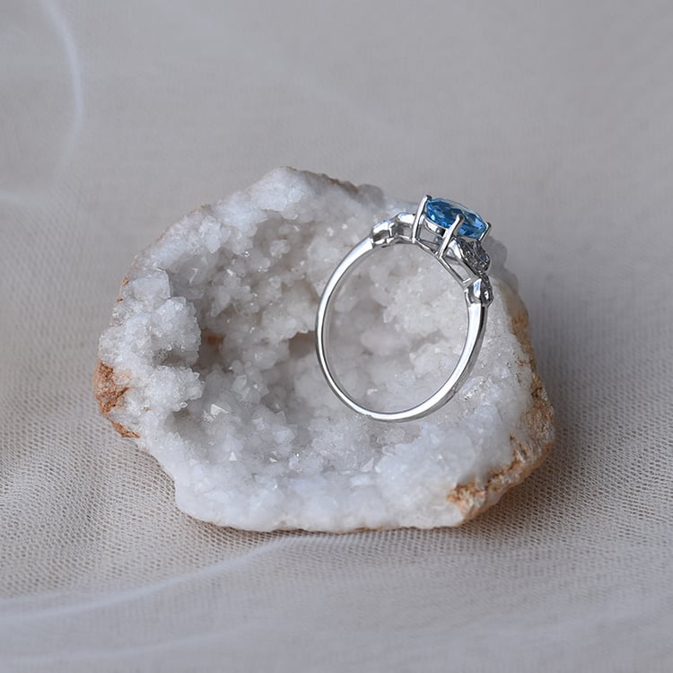 Prsteň s diamantmi 66288