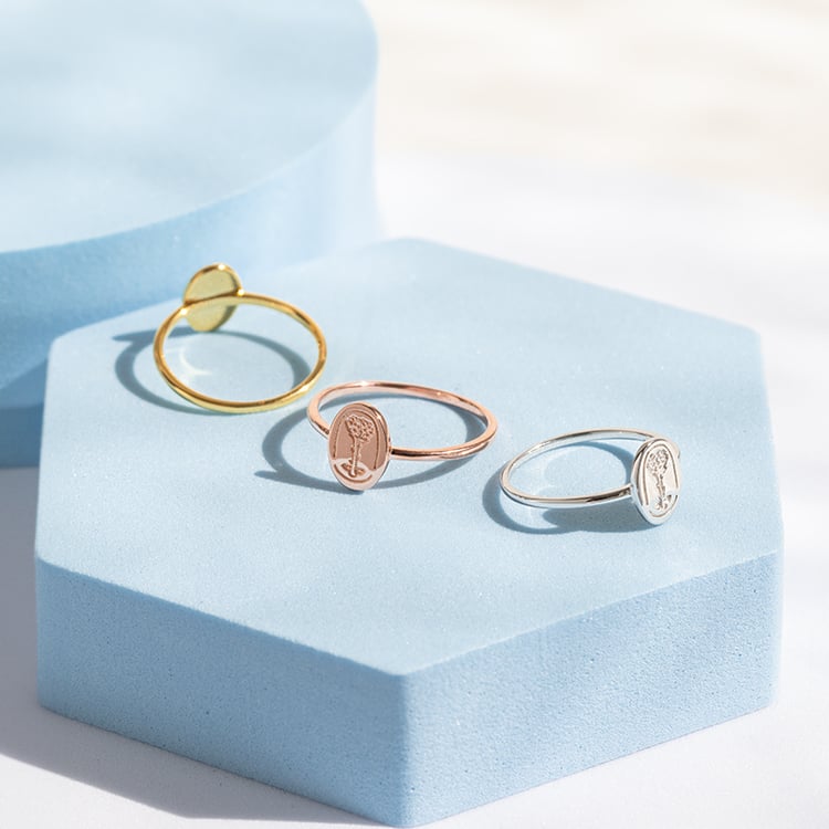 Strieborný oválny prsteň s gravírovanou ružou Malý princ 141791