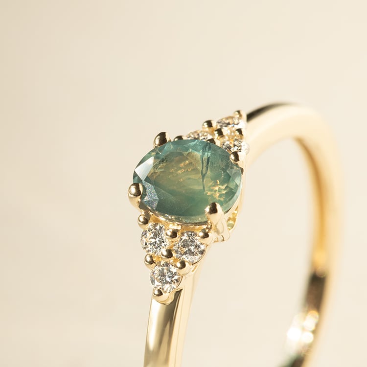 Zásnubný prsten s prírodným alexandritom a diamantmi Kylie 139007