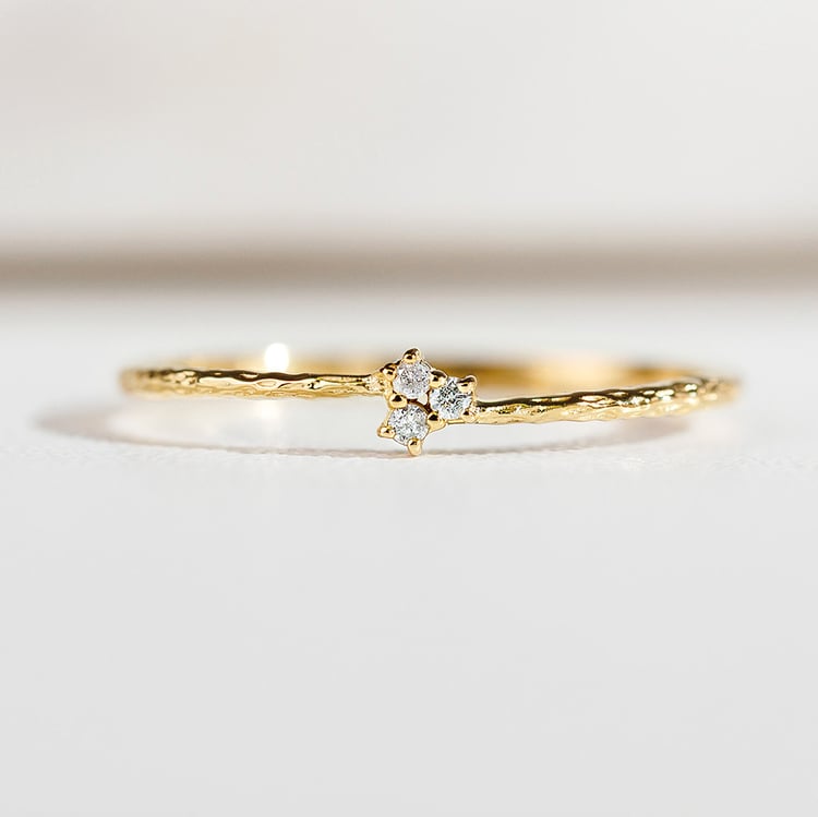 Strieborný diamantový prsteň s tepaným povrchom Milan 157779