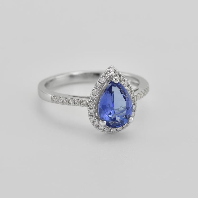 Zásnubný prsteň s tanzanitom 8402