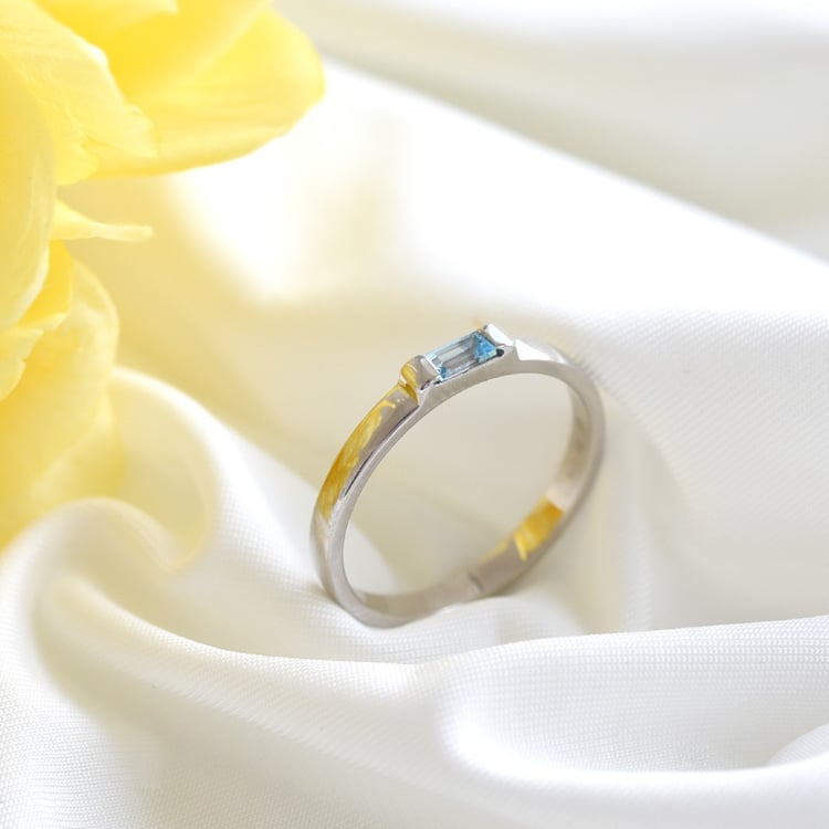 Zlatý prsteň s topásom 82372