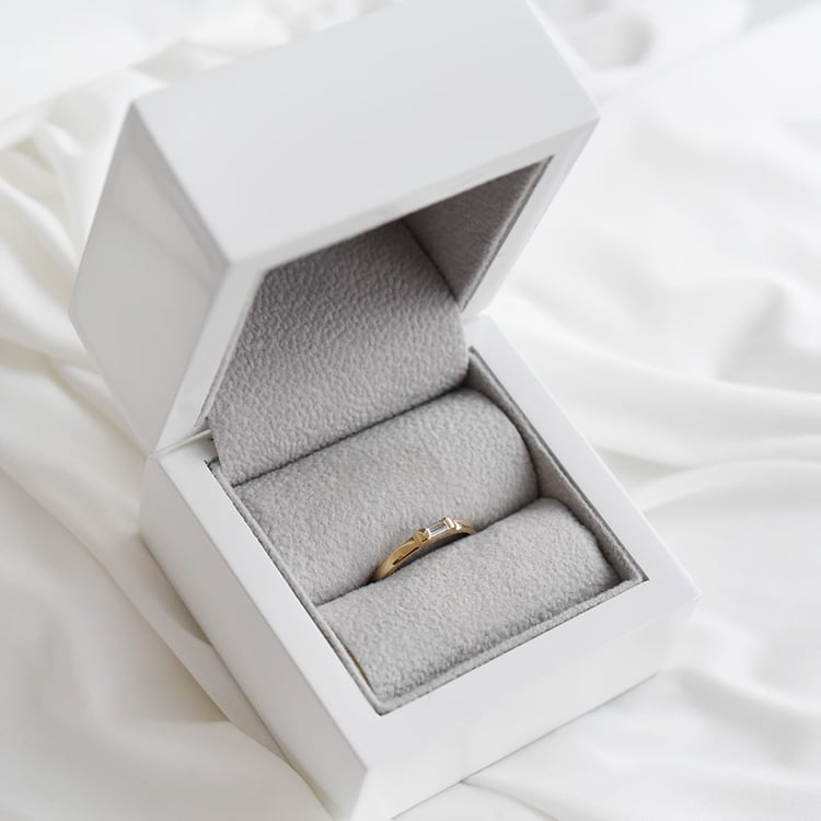 Prsteň s baguette diamantom Zindy 119486