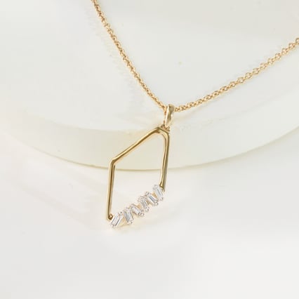 Zlatý prívesok s lab-grown diamantom Flora