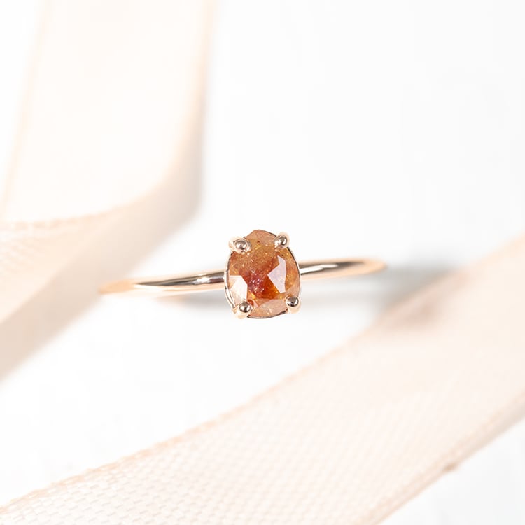 Zlatý prsteň s pear salt and pepper diamantom Hannah 126144