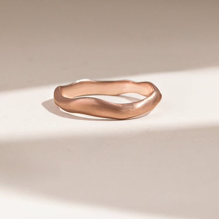 Nepravidelné zlaté svadobné obrúčky 156329