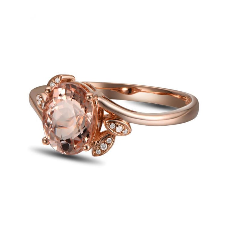 Oválny morganit ve zlatom prsteni 6125