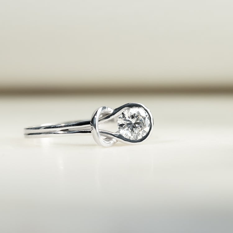 Zlatý zásnubný prsteň s 0.66ct IGI certifikovaným lab-grown diamantom Bryn 134076