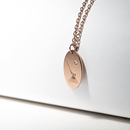 Personalizovaný strieborný prívesok s diamantom Metronome