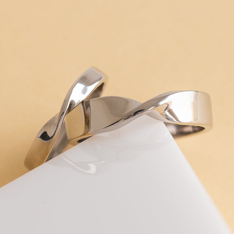 Elegantné svadobné obrúčky z platiny Lazane 120737