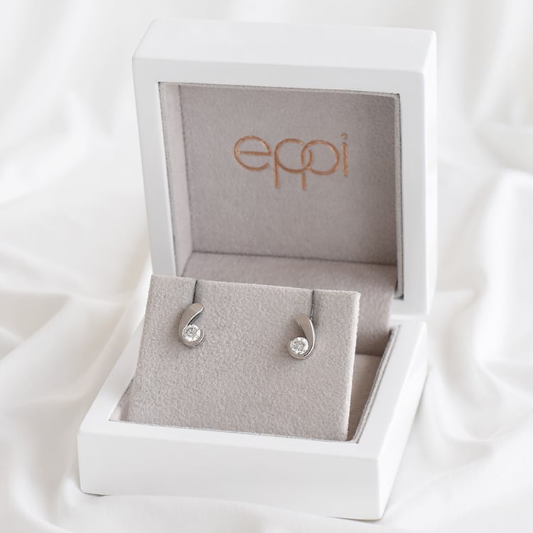 Náušnice s diamantmi 93792