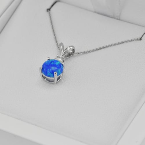 Prívesok s modrým okrúhlym opálom a diamantom Endora