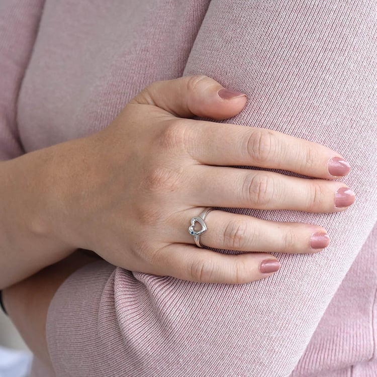 Striebroný prsteň s diamantom 86109