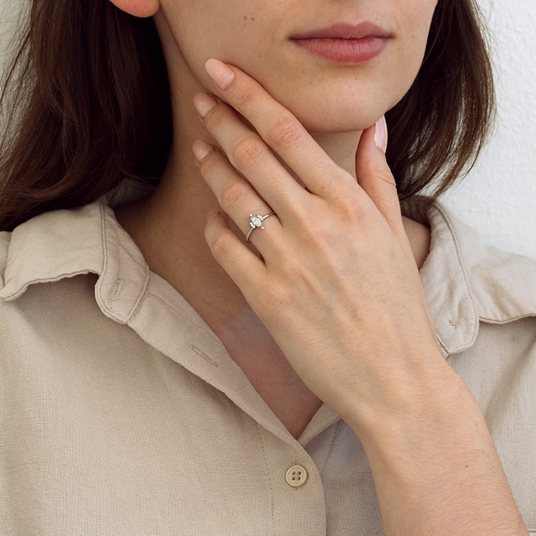 Zásnubný prsteň s marquise diamantom Midia 129523