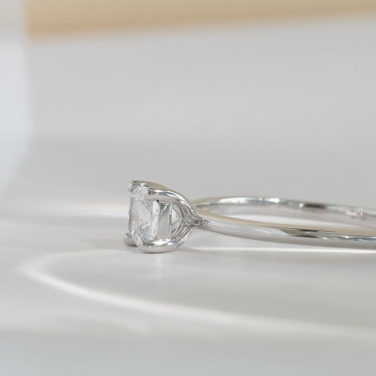 Zásnubný prsteň s cushion diamantom Kuba 121326