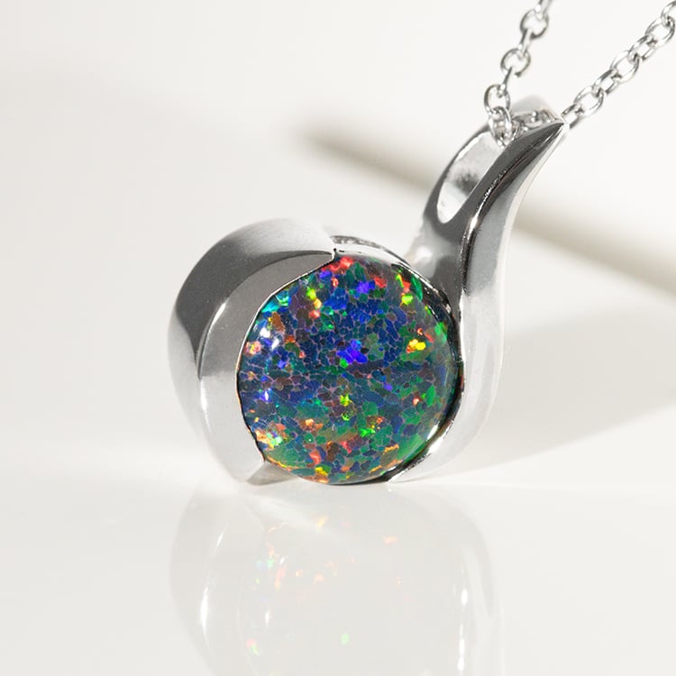 Čierny opál v striebornom prívesku Maili 142402