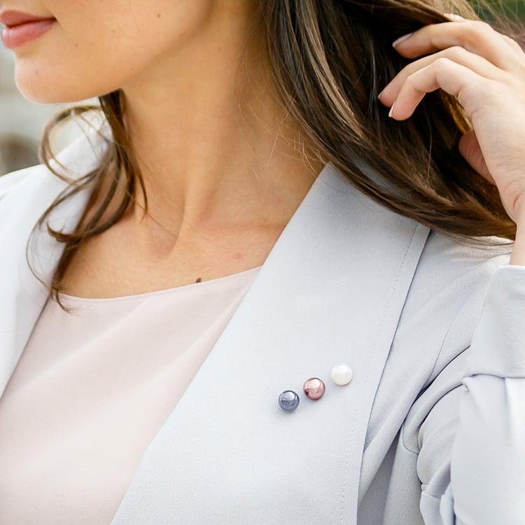 Elegantná strieborná brošňa 89453