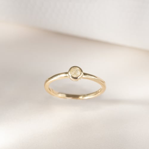 Minimalistický prsteň so salt and pepper diamantom Kathleen