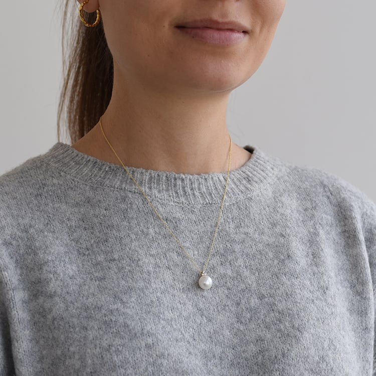 Romantický zlatý prívesok s perlou 61500