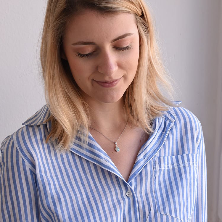 Zlatý náhrdelník so slzou a diamantom 67730