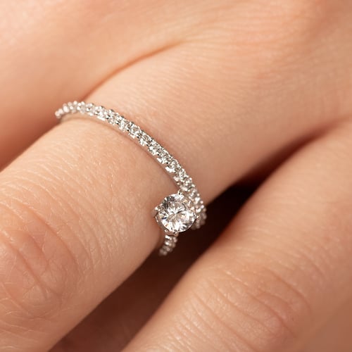 Atypický zásnubný prsteň s diamantmi Ada