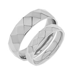 Zlaté svadobné obrúčky so vzorom Kybe