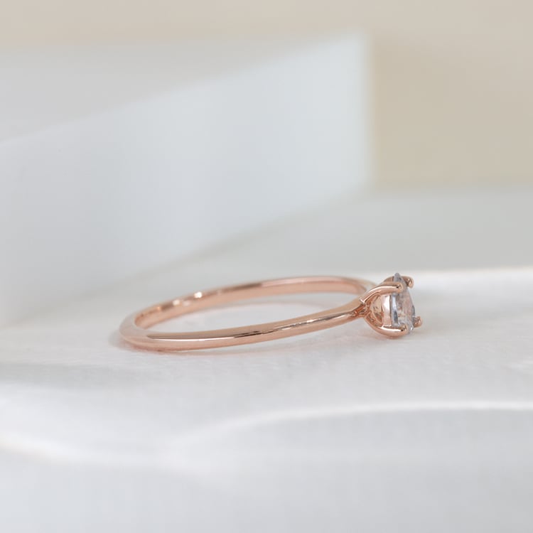 Zásnubný prsteň s pear lab-grown diamantom Cooley 121431