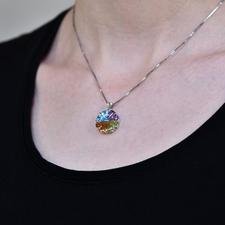 Drahokamový prívesok zo striebra 26574