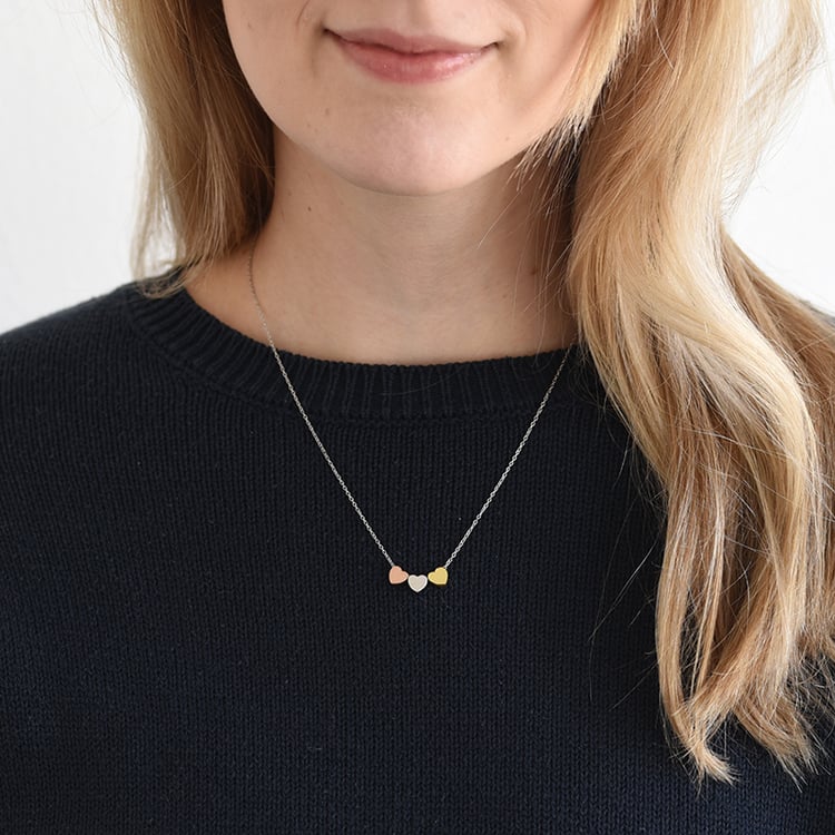 Náhrdelník so srdiečkami 59680