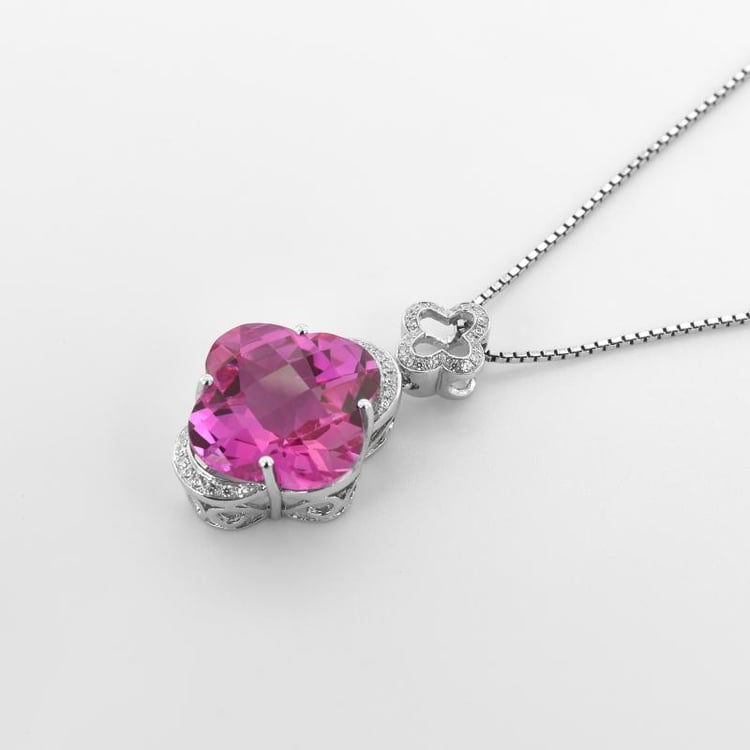 Strieborný prívesok so zirkónmi a 22ct zafírom 51777