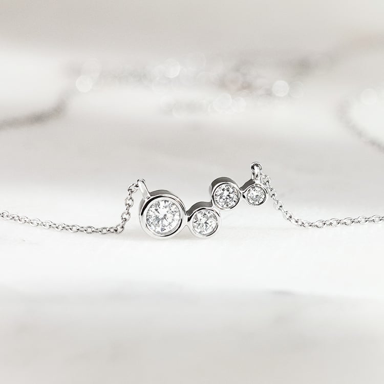 Moderný strieborný prnáhrdelník ívesok s lab-grown diamantmi Viola 161357