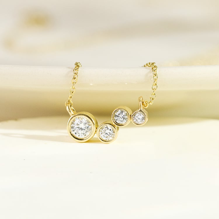 Moderný strieborný prnáhrdelník ívesok s lab-grown diamantmi Viola 162009