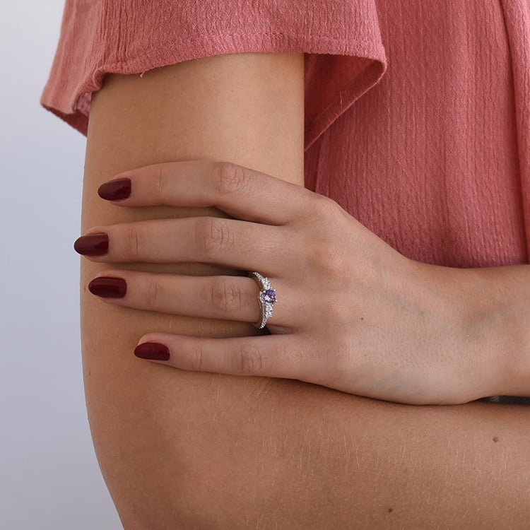 Romantický strieborný prsteň s ametystom 70883