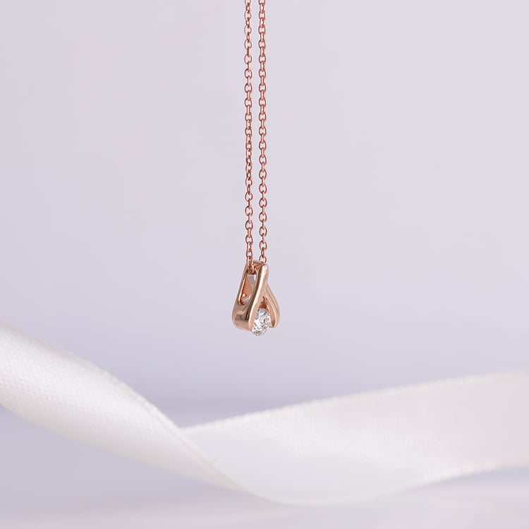 Minimalistický prívesok s diamantom Tressa 116574