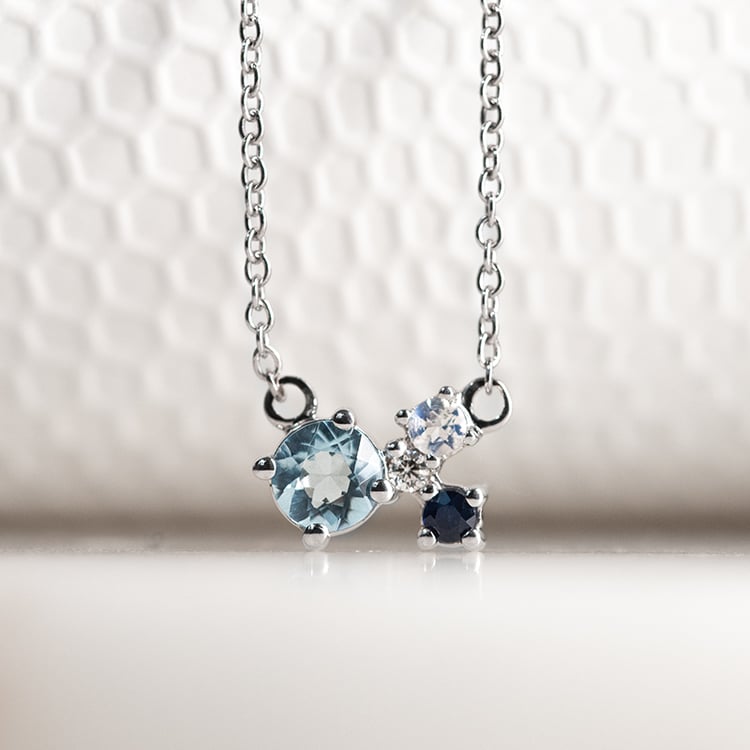 Cluster náhrdelník s akvamarínom, zafírom, mesačným kameňom a diamantom Millie 132080