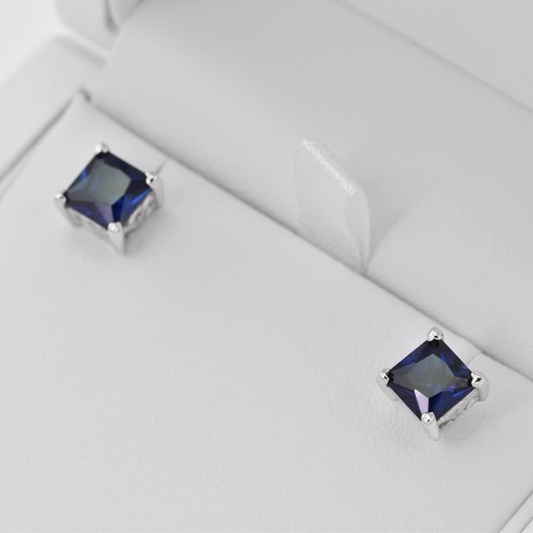 Zafírové štvorcové náušnice zo striebra 4091