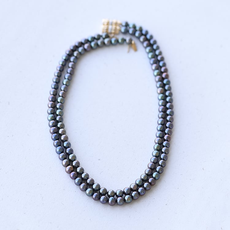 Náhrdelník s čiernymi perlami zo zlata 58836