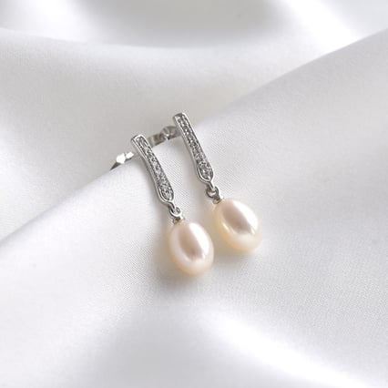 Náušnice s perlami a diamantmi Lucretia