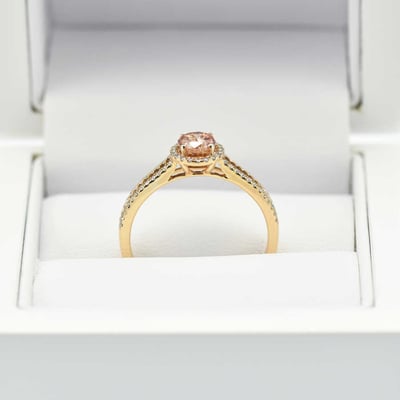 Zlatý prsteň s ružovým diamantom