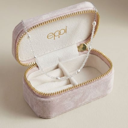 Strieborný perlový náhrdelník Ilmar